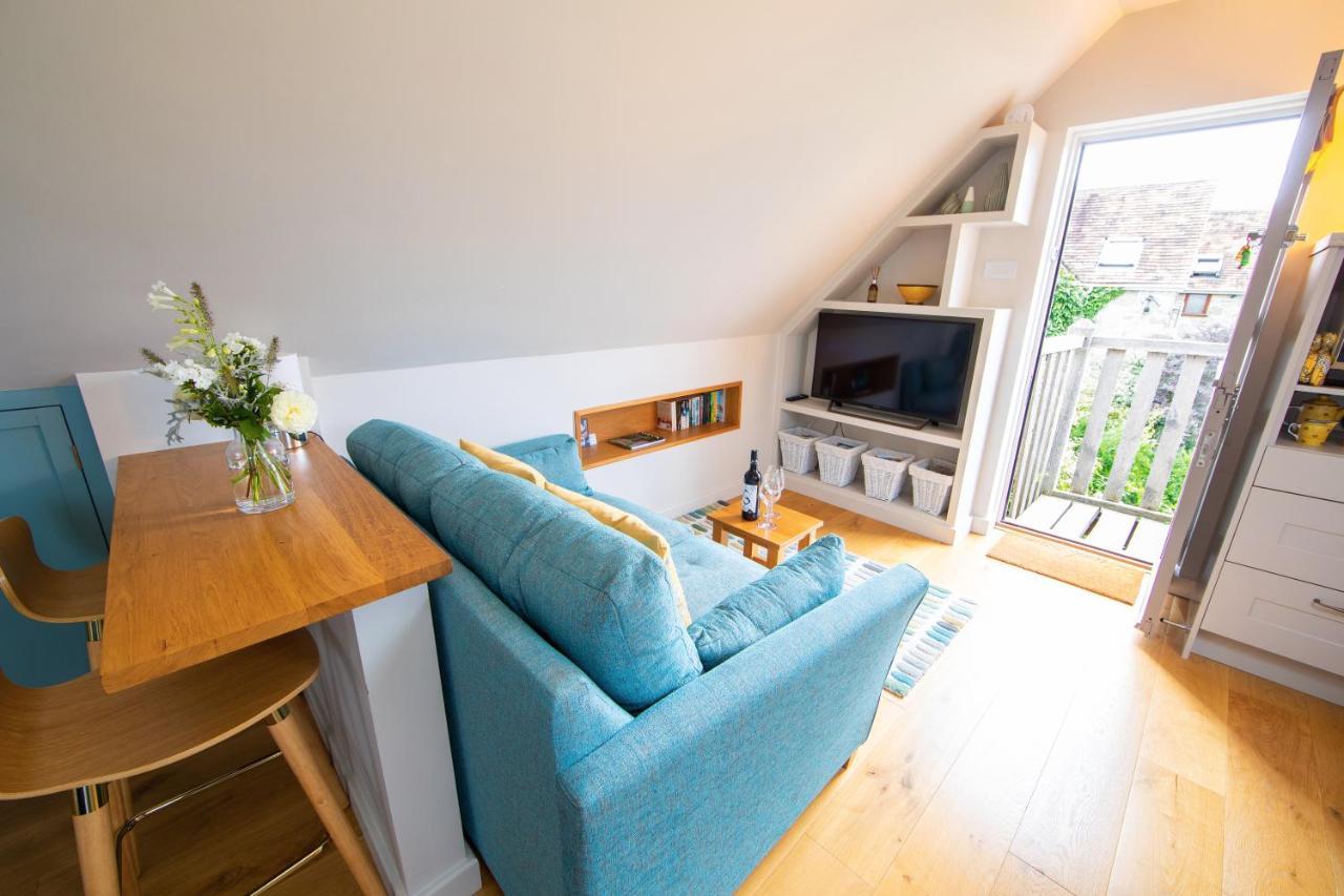 The Loft At The Little Elms Apartment Motcombe ภายนอก รูปภาพ